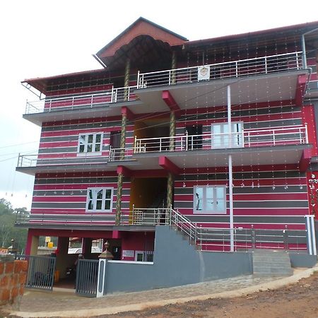 Iroomz Sri Vinayaka Comfort Virajpet Εξωτερικό φωτογραφία