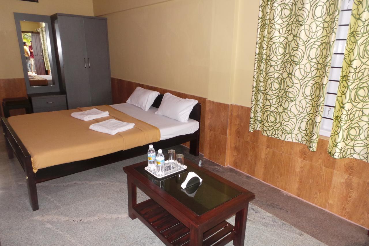 Iroomz Sri Vinayaka Comfort Virajpet Εξωτερικό φωτογραφία
