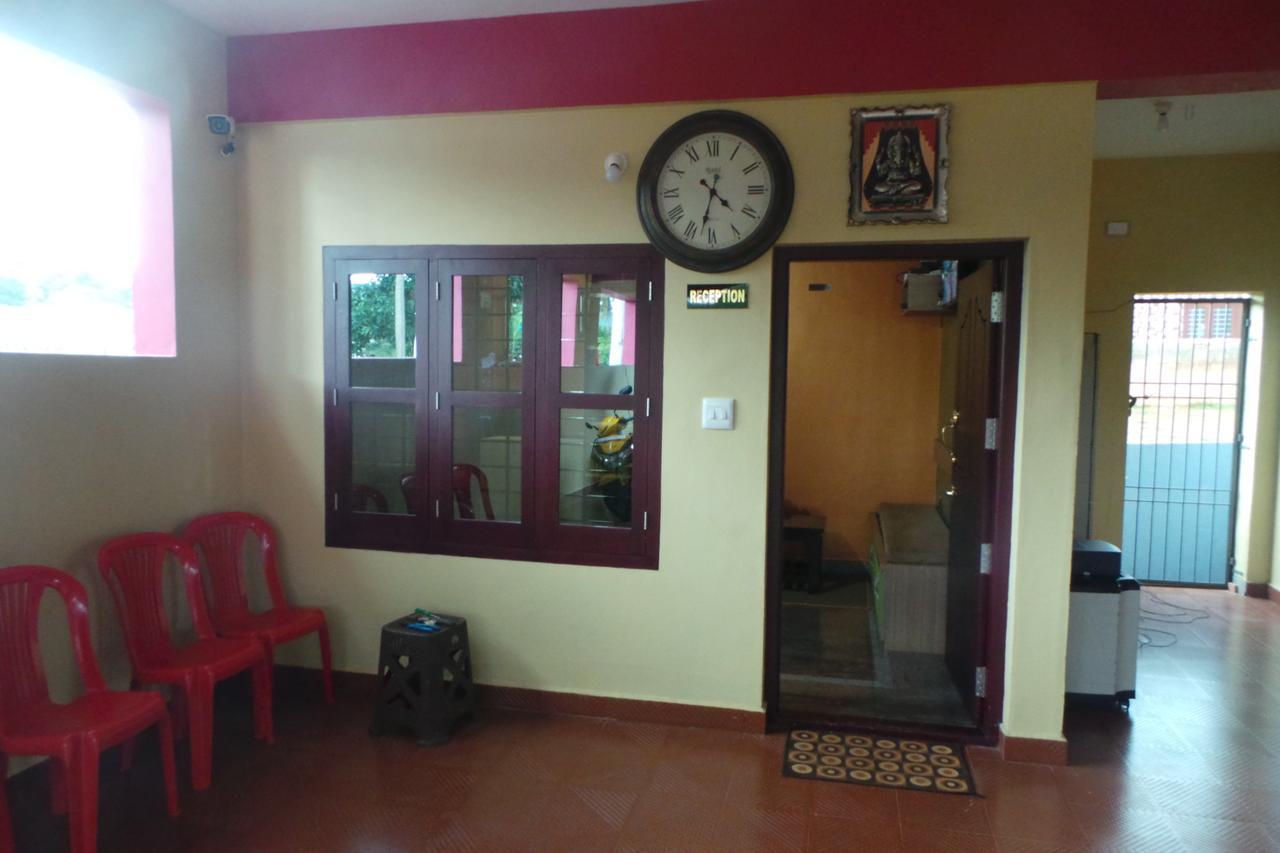 Iroomz Sri Vinayaka Comfort Virajpet Εξωτερικό φωτογραφία
