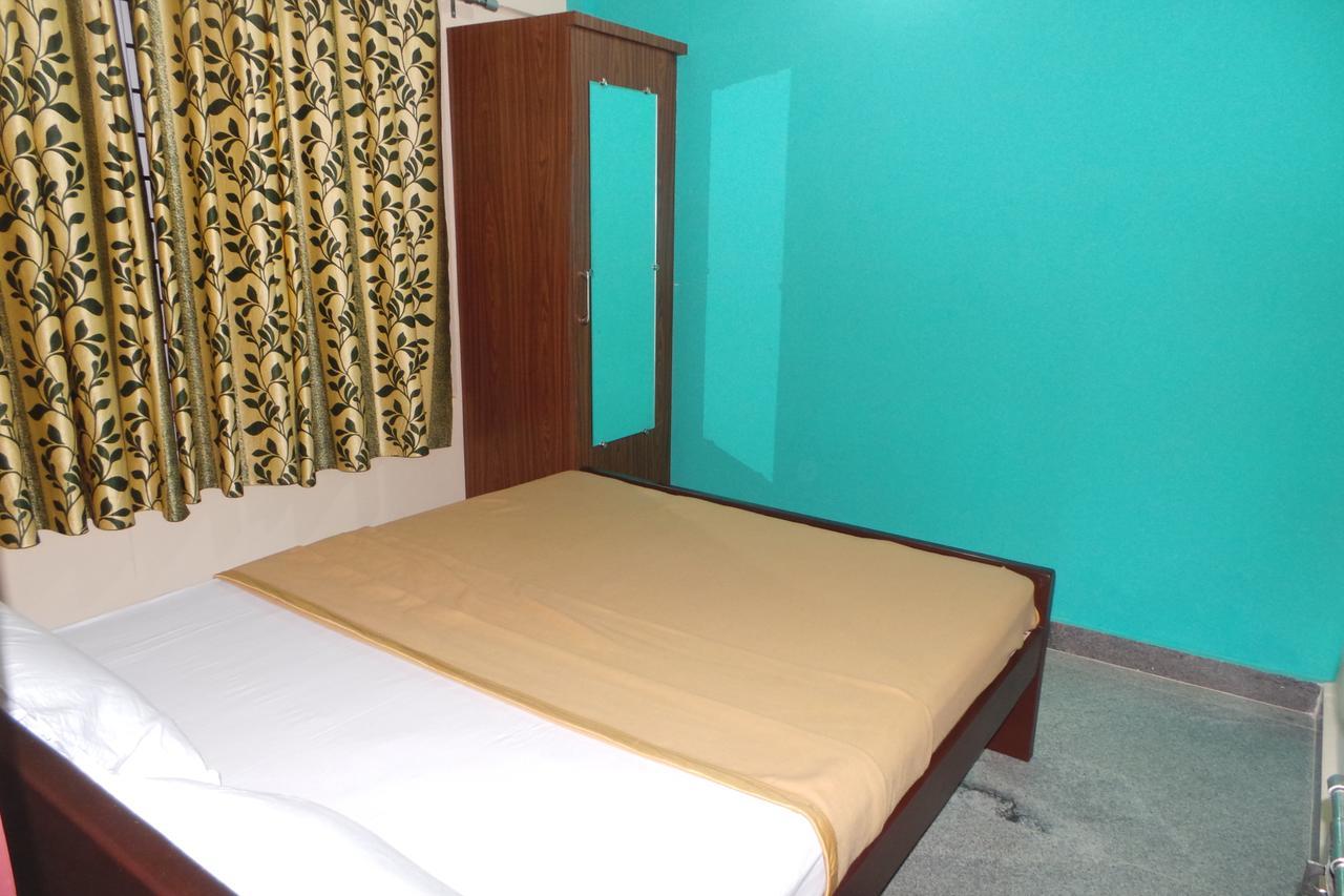 Iroomz Sri Vinayaka Comfort Virajpet Εξωτερικό φωτογραφία