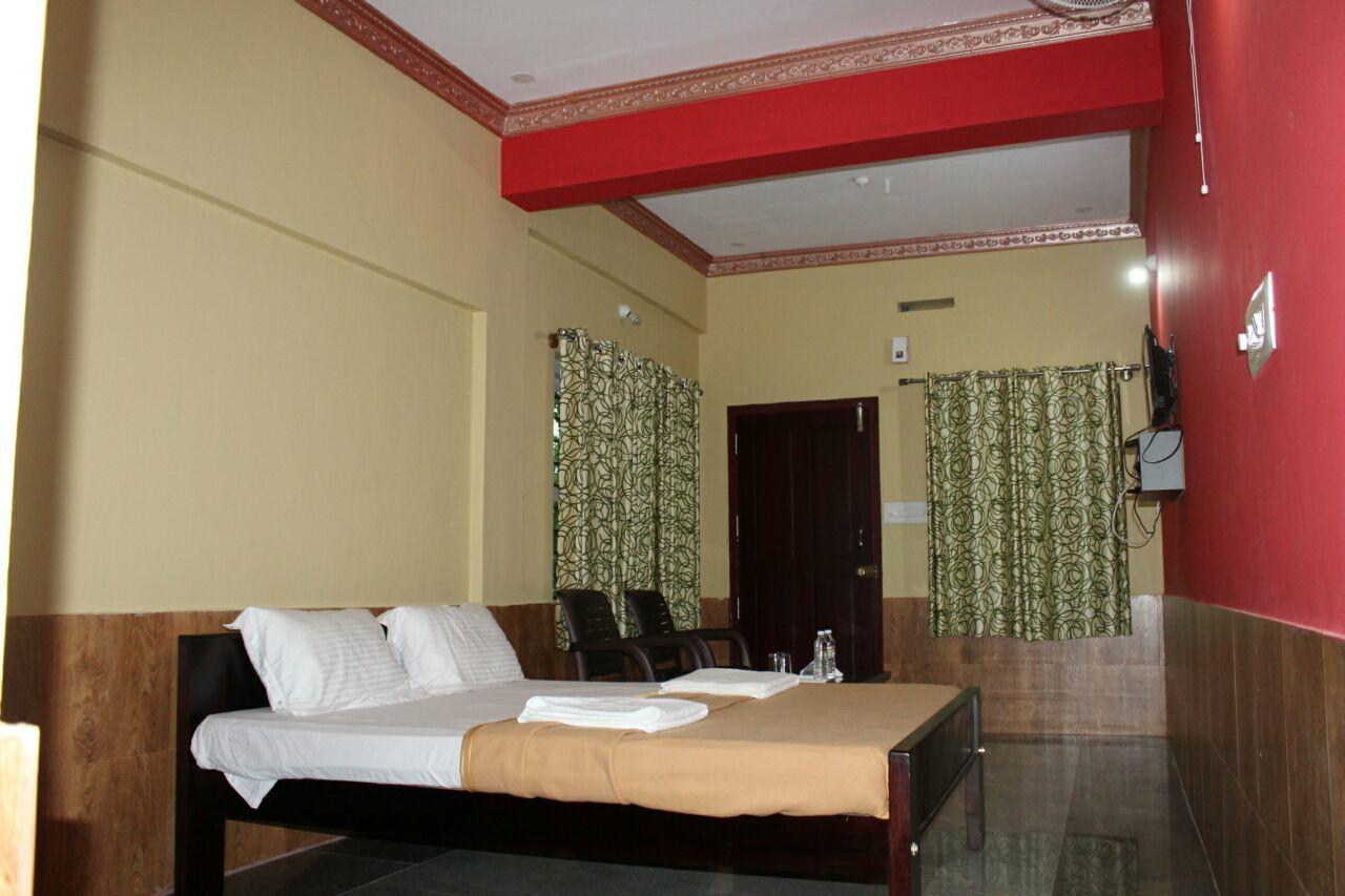 Iroomz Sri Vinayaka Comfort Virajpet Εξωτερικό φωτογραφία