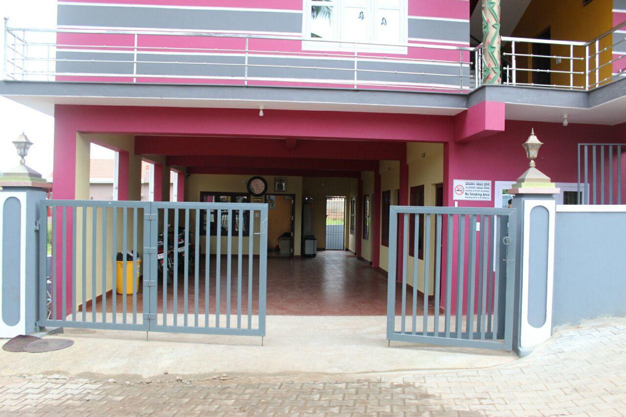 Iroomz Sri Vinayaka Comfort Virajpet Εξωτερικό φωτογραφία