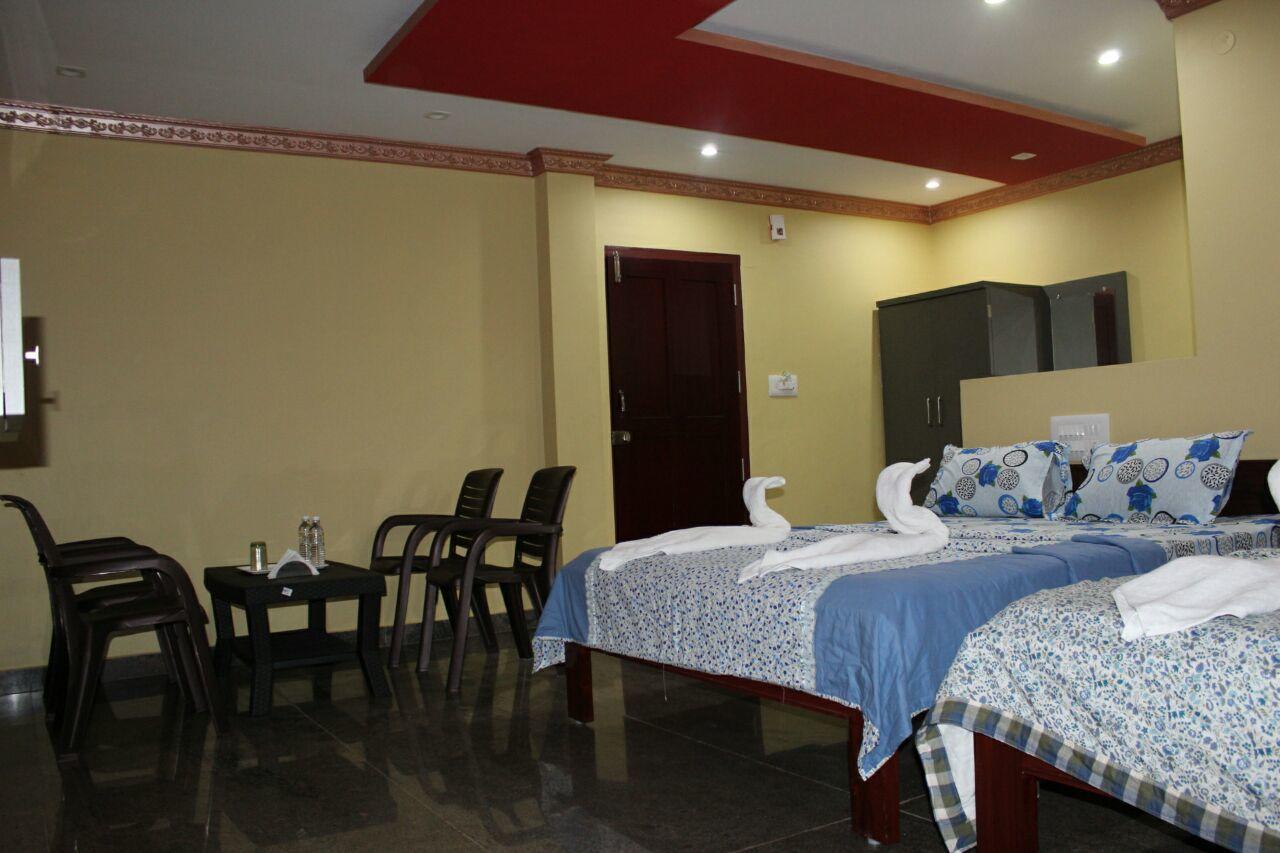 Iroomz Sri Vinayaka Comfort Virajpet Εξωτερικό φωτογραφία